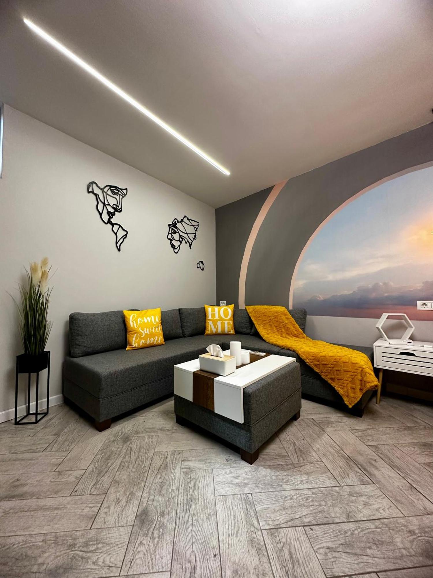 Stay Inn Central Brasov Ap 3 Exterior photo